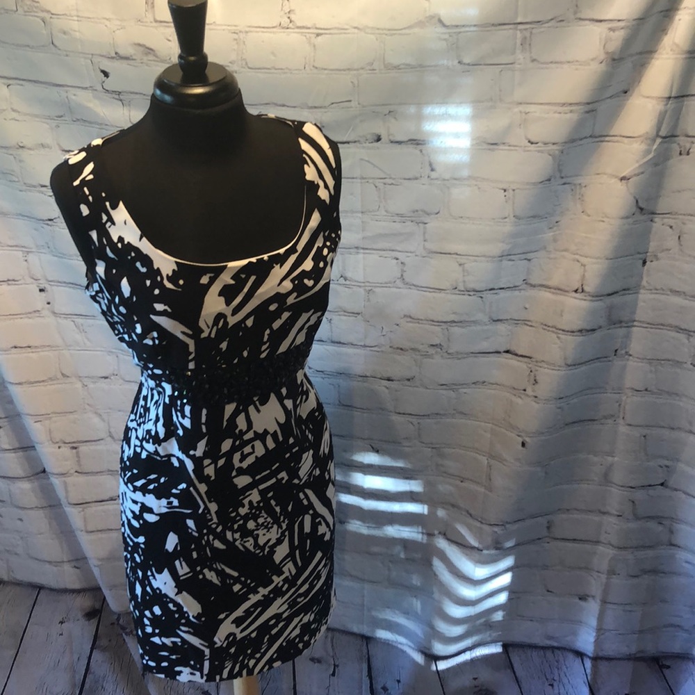 Ronni Nicole Black White Sleeveless Beaded Waist Dress Size 12